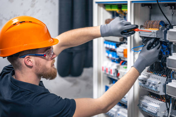 Best Electrical Contractors for Businesses  in Middlefield, OH
